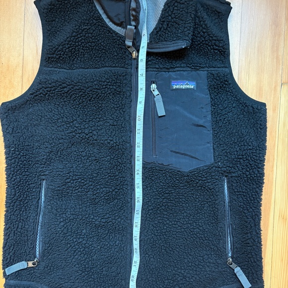 Patagonia women’s fleece vest black medium - Picture 8 of 8